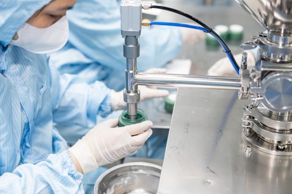 Gia công kem trị nám